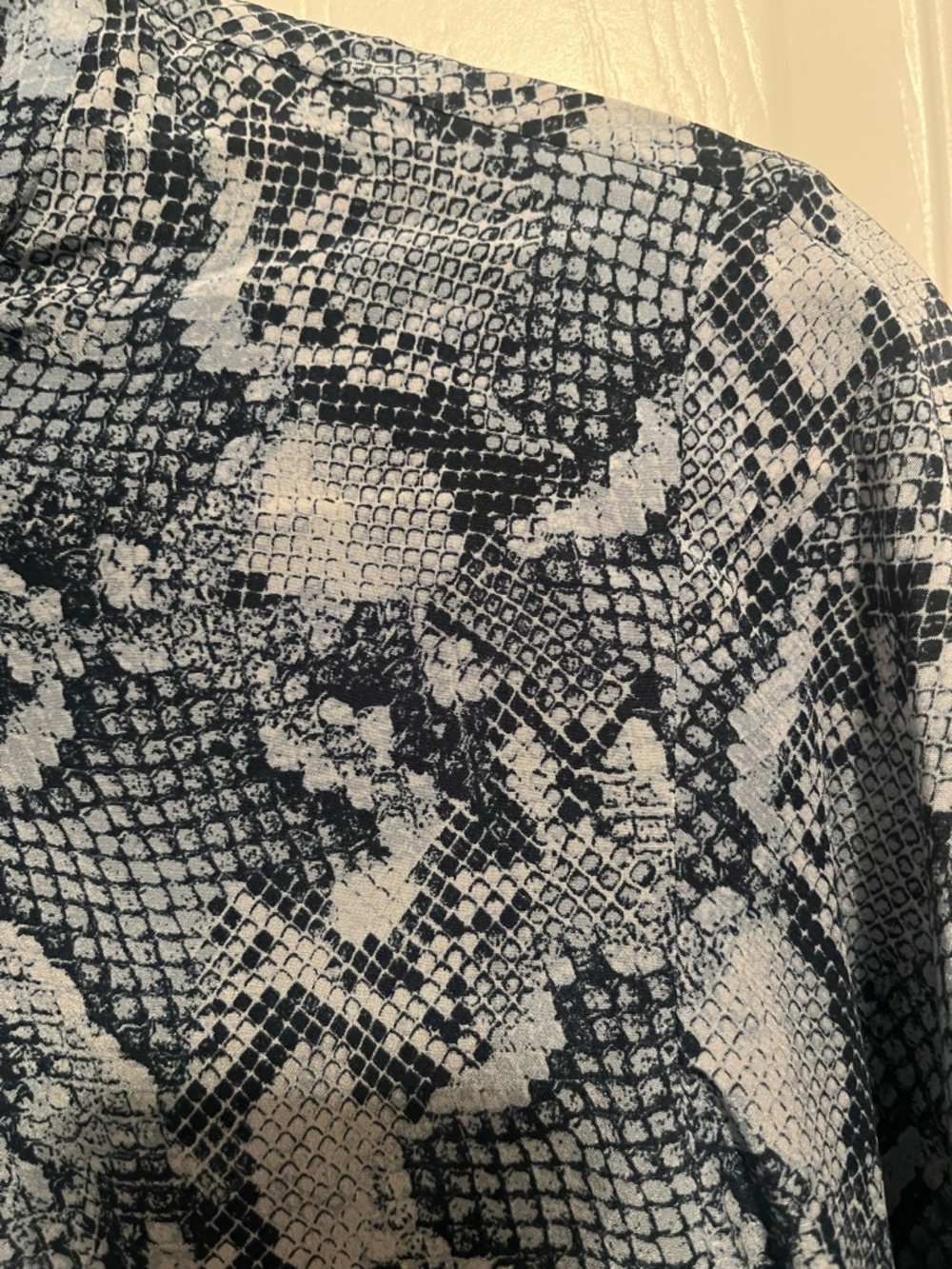 NWT Zadig & Voltaire Tolmea CDC Wild Silk Blouse Top Blue Snake Print Size S - Picture 8 of 13